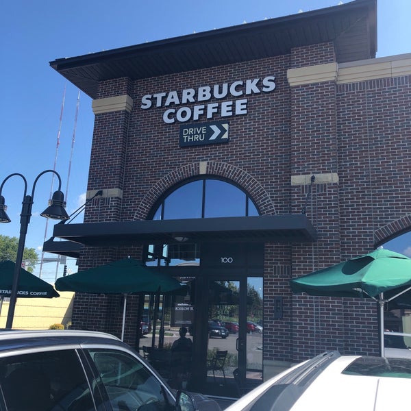 Starbucks - Arden Hills'de Kahve Dükkanı