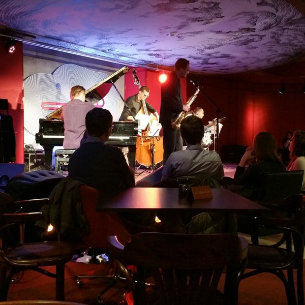 Photo taken at Vertigo Jazz Club &amp; Restaurant by Alberto M. on 3/14/2015