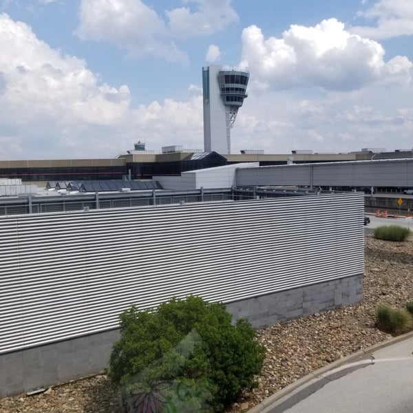 Philadelphia Airport Backpage