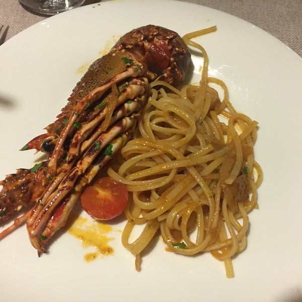 5/18/2017 tarihinde Nuno J.ziyaretçi tarafından Restaurant Giaxa'de çekilen fotoğraf