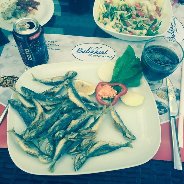 Photo prise au Balıkkent Restaurant par Lara A. le9/18/2015