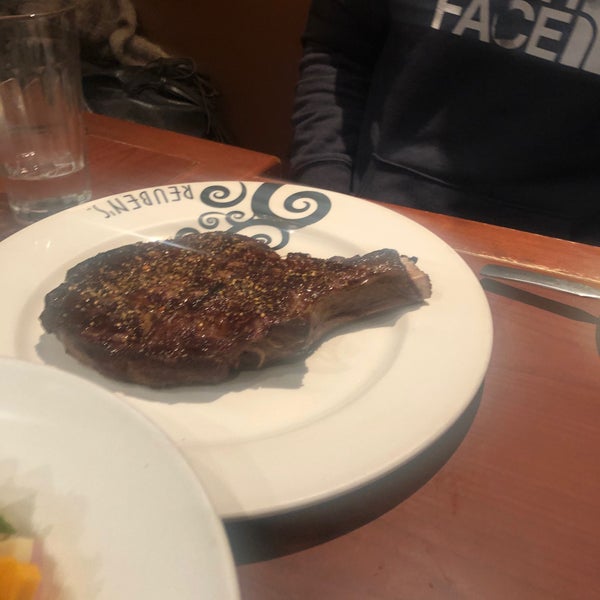 12/29/2019にJacobo C.がReuben&#39;s Deli &amp; Steaksで撮った写真