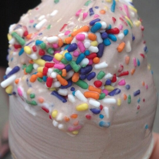 6/24/2013에 Susan L.님이 Sweet Melissa&#39;s Ice Cream Shop에서 찍은 사진