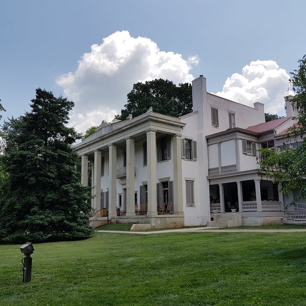 Das Foto wurde bei Belle Meade Plantation von RICHARD am 7/26/2017 aufgenommen