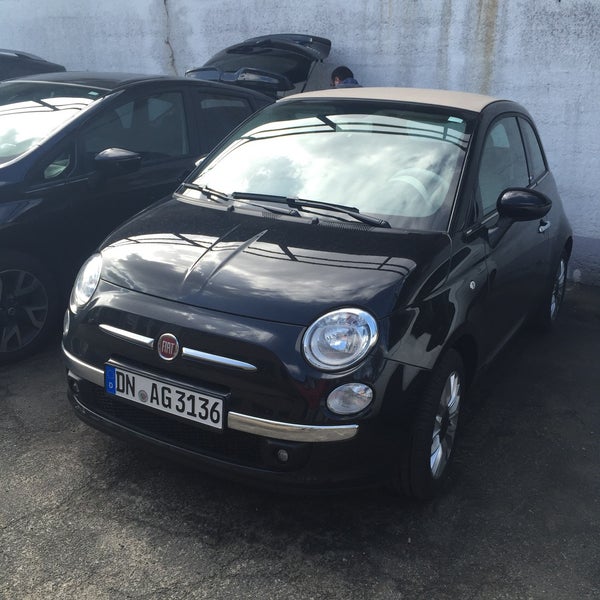 Fotos Bei Hertz Autovermietung Autovermietung In Hamburg
