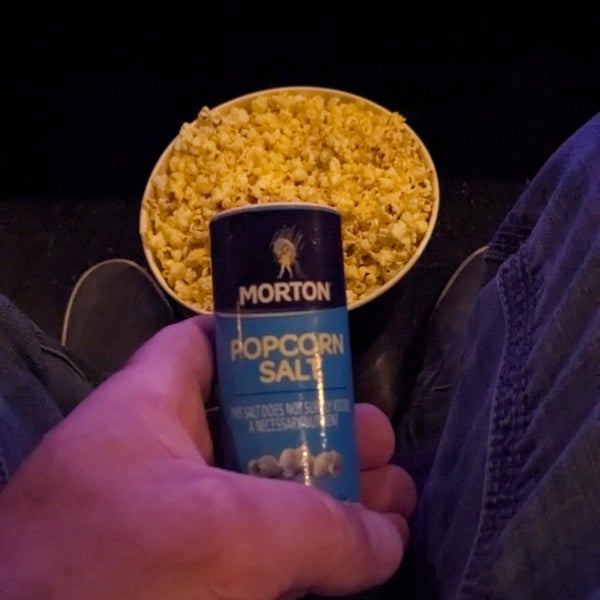 Regal Winrock IMAX & RPX Uptown 21 tips