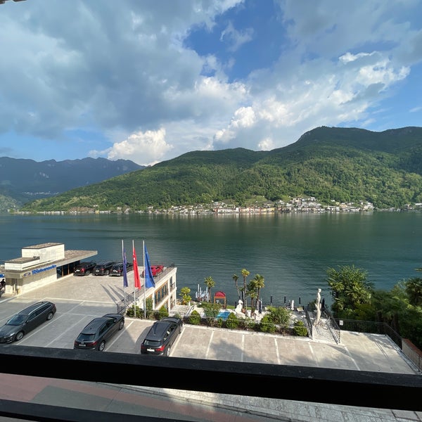 รูปภาพถ่ายที่ Swiss Diamond Hotel Lugano โดย T เมื่อ 5/9/2022