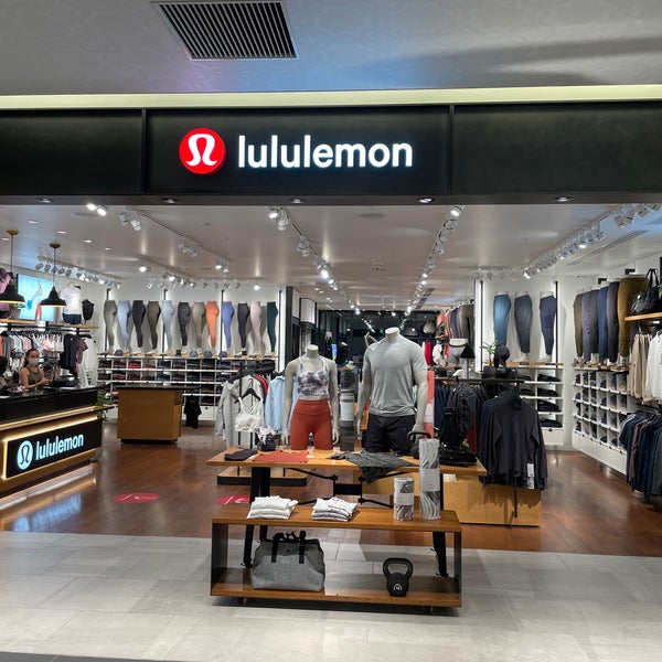 Photos A ルルレモン 大丸心斎橋店 心斎橋 大阪市 中央区 大阪府