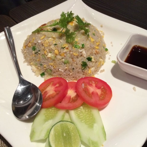 Photo taken at Koh Thai Restaurant &amp; Lounge by Judi on 8/7/2014