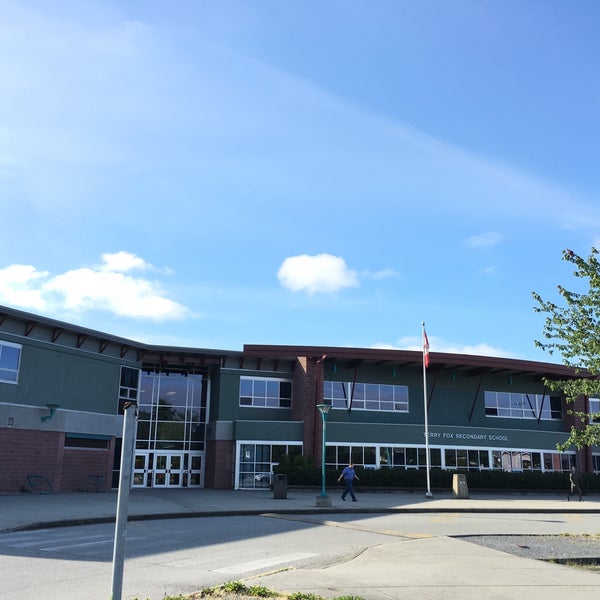 Terry Fox Secondary School Port Coquitlamの高校