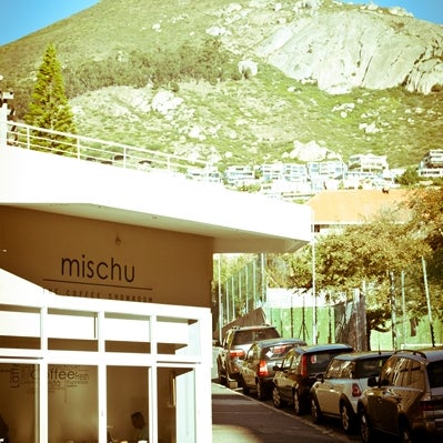 รูปภาพถ่ายที่ mischu - the coffee showroom โดย mischu - the coffee showroom เมื่อ 9/4/2014