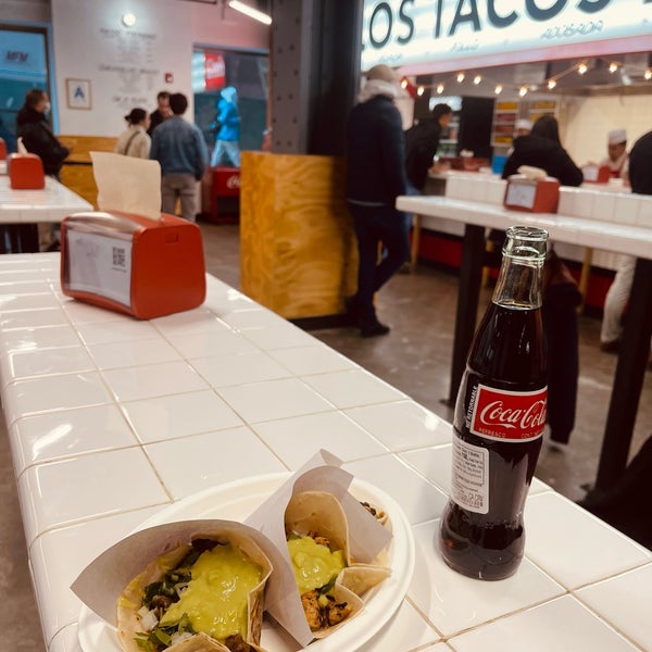 Photo taken at Los Tacos No. 1 by ماجد on 3/7/2023