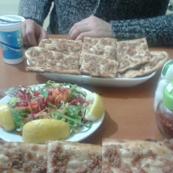 Mücahit Etli Pide Salonu Pideci