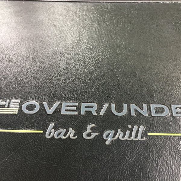 Foto tomada en The Over/Under Bar &amp; Grill  por Shycu el 7/28/2018