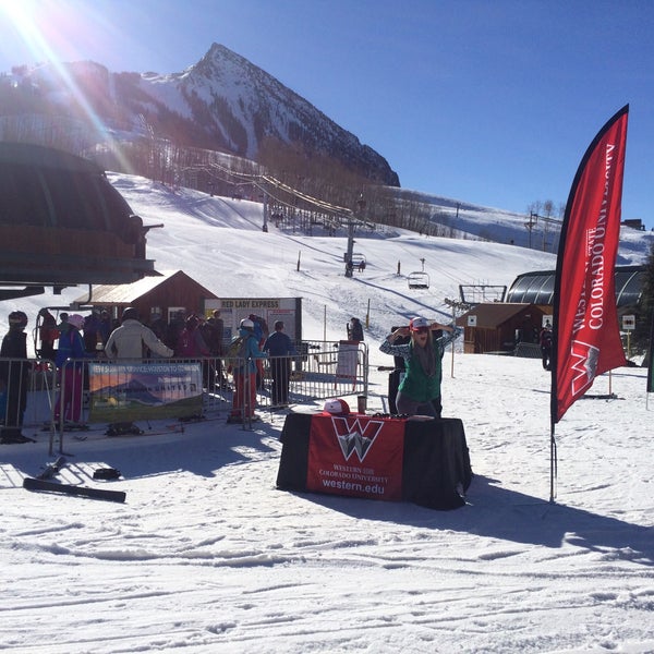 3/17/2015 tarihinde Cyndi S.ziyaretçi tarafından Crested Butte Mountain Resort'de çekilen fotoğraf