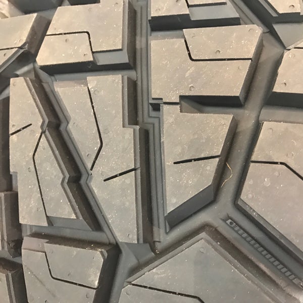 Discount Tire Automotive Repair Shop in Everett