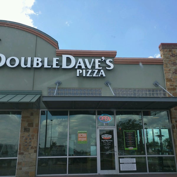 Photo taken at DoubleDave&#39;s Pizzaworks by Austin S. on 9/9/2016