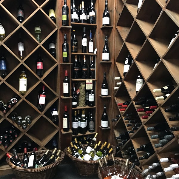 Hillwood Village Liquors Wine Store in Nashville