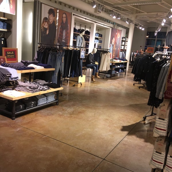 Levi's Store - Clothing Store in Portland