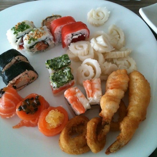 Снимок сделан в Taiko Sushi Bar пользователем Thiago V. 11/7/2012