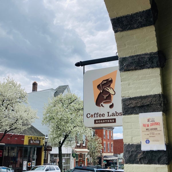 Great coffee shop in the heart is Sleepy Hollow. The cold brew is very good. Lots of alternative milk options & friendly baristas. Can’t wait to check out the newly-renovated space!