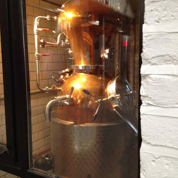 4/7/2013에 Michael G.님이 The London Distillery Company에서 찍은 사진