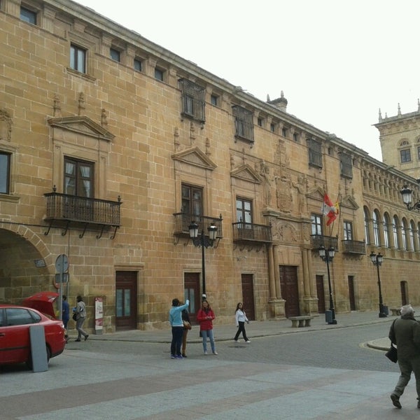 Photo taken at Palacio de los Condes de Gomara by Roberta S. on 6/8/2013
