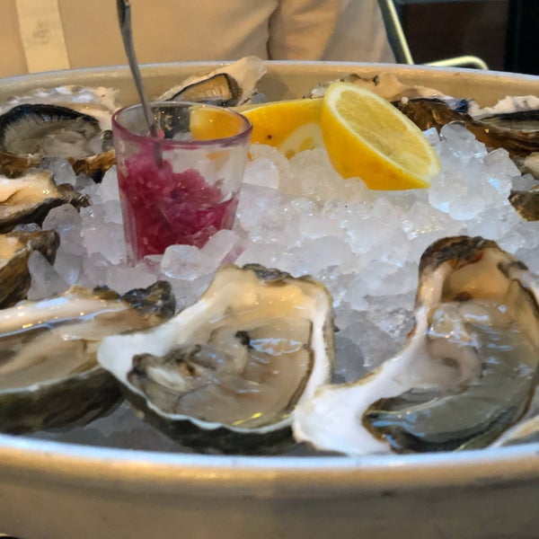 Good oysters- overpriced food and had a bad experience with a waiter.
