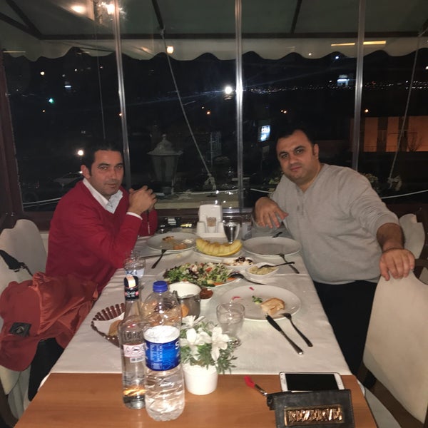 Photo prise au Kale Restaurant par Aykutt İ. le1/14/2017