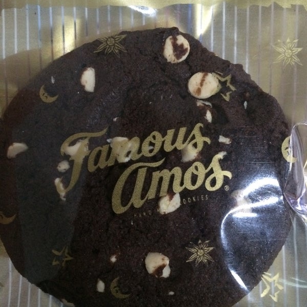 Hey Cookiezens Our Outlet In Suria Famous Amos Malaysia Facebook