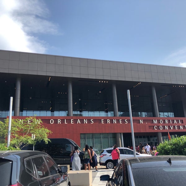 รูปภาพถ่ายที่ New Orleans Ernest N. Morial Convention Center โดย Yihan J. เมื่อ 7/6/2019