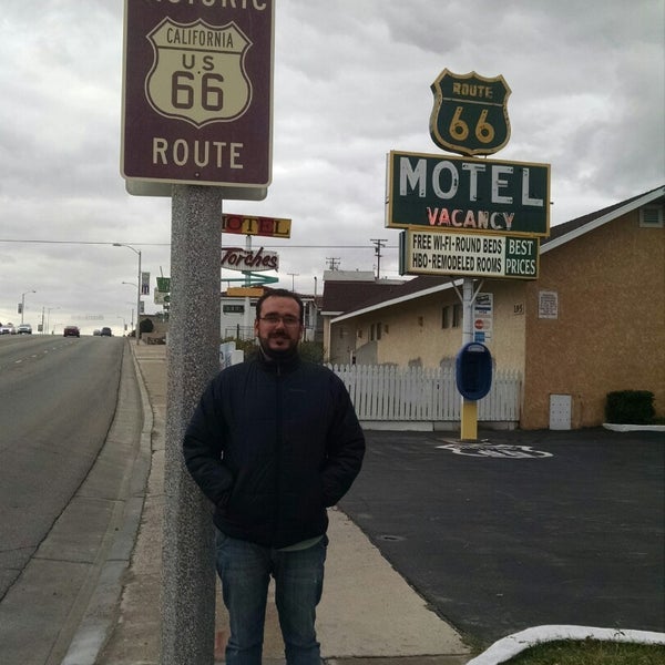 Das Foto wurde bei Route 66 Motel von Cleiver C. am 12/17/2014 aufgenommen
