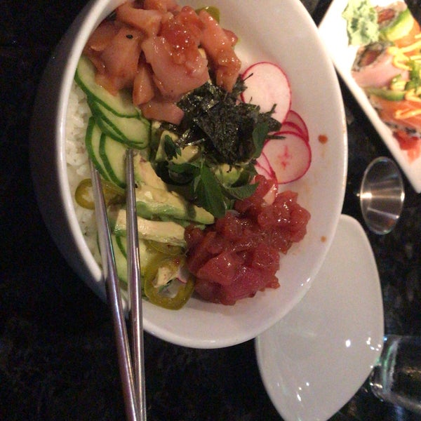 Foto tirada no(a) Yosake Downtown Sushi Lounge por Pam ☕️ O. em 5/12/2018