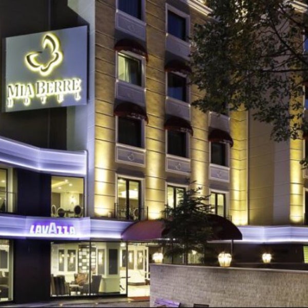 Foto tirada no(a) Mia Berre Hotels por Melike Ş. em 3/5/2015