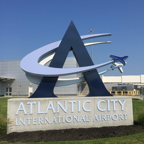 Das Foto wurde bei Atlantic City International Airport (ACY) von Jeremy N. am 8/17/2015 aufgenommen