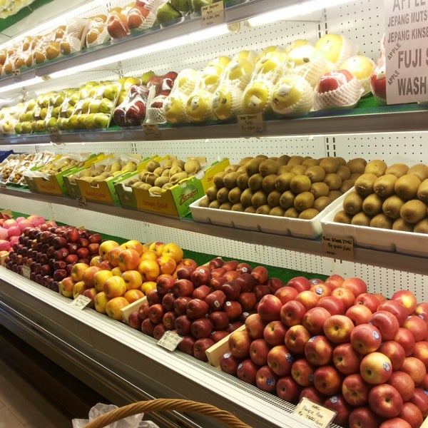 Photo taken at Apricot Fruit Store by Tituk on 4/10/2014
