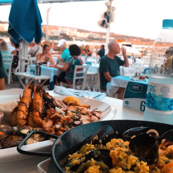 Foto scattata a Vassos (Psarolimano) Fish Tavern da Abdulmalek . il 7/30/2021