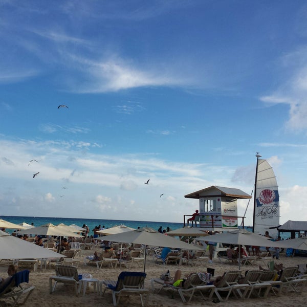 11/16/2014 tarihinde Roberto L.ziyaretçi tarafından Mamita&#39;s Beach Club'de çekilen fotoğraf