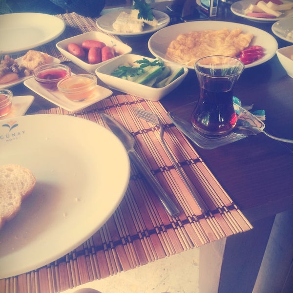 Das Foto wurde bei Ağva Günay Otel von Hilal B. am 8/21/2016 aufgenommen