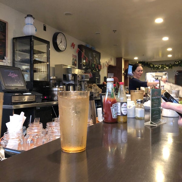Foto tomada en Lost Lake Cafe &amp; Lounge  por Drew el 12/30/2019