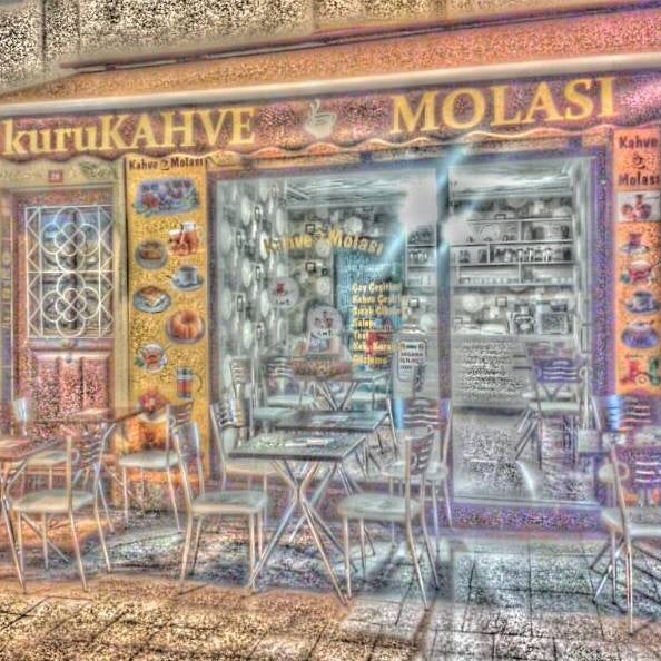 Foto diambil di Kahve Molası oleh Kahve Molası pada 9/8/2014