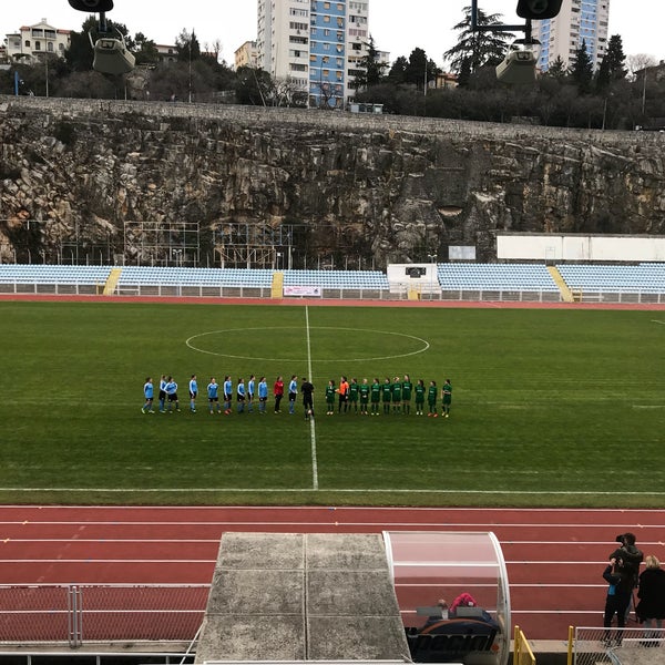 Das Foto wurde bei NK Rijeka - Stadion Kantrida von Igor K. am 2/17/2018 aufgenommen