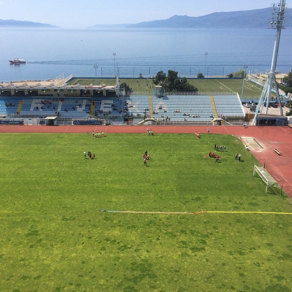 รูปภาพถ่ายที่ NK Rijeka - Stadion Kantrida โดย Igor K. เมื่อ 5/8/2016