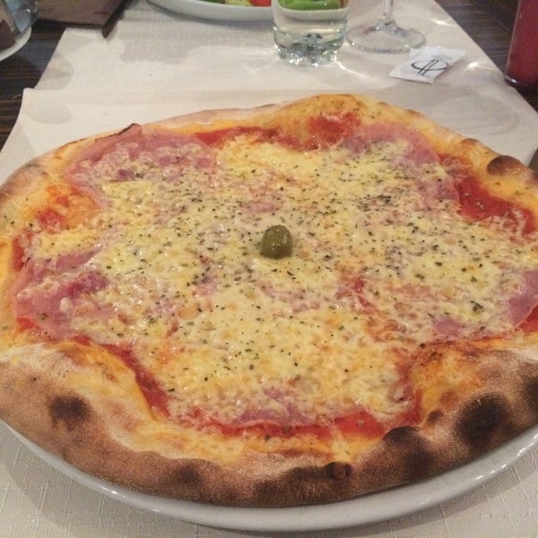 Delfino Pizza Cut 1 tip from 61 visitors