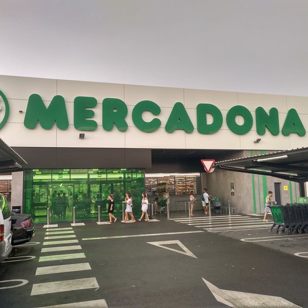 Меркадона фото. Меркадона тенерифе. Mercadona каталог товаров. Mercadona. Mercadona лого.