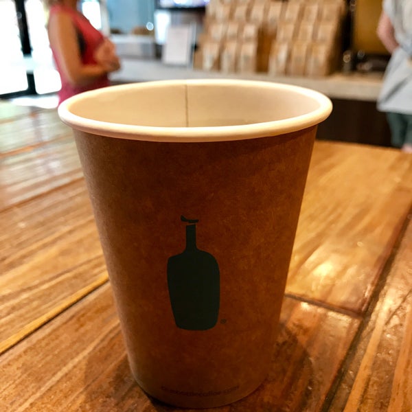 Photo taken at Blue Bottle Coffee by Global H. on 7/14/2017