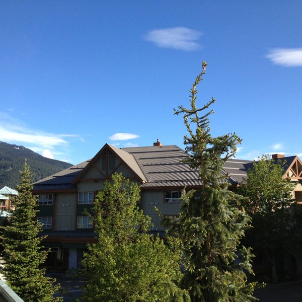 6/2/2013 tarihinde Marcelo B.ziyaretçi tarafından Summit Lodge Whistler'de çekilen fotoğraf