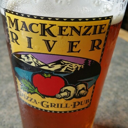 Photo taken at Mackenzie River Pizza, Grill, and Pub by Bill S. on 4/3/2015