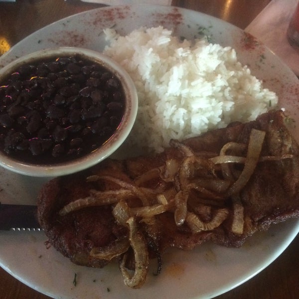 Снимок сделан в Habana Restaurant &amp; Bar пользователем Margie M. 9/8/2015