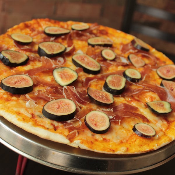 Prueba nuestra deliciosa Pizza de  Serrano!!